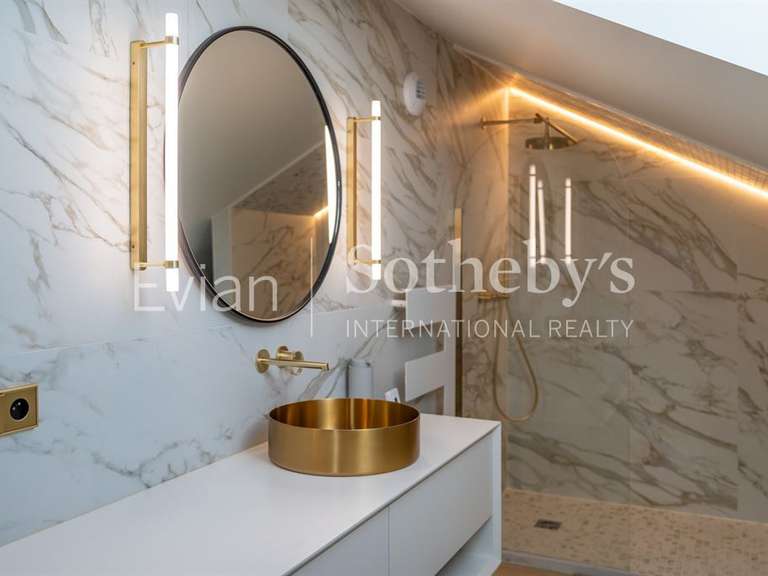 House Thonon-les-Bains - 6 bedrooms - 225m²