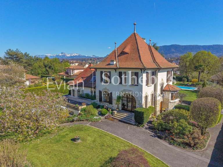Maison Thonon-les-Bains - 4 chambres - 417m²