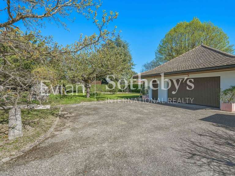 Maison Thonon-les-Bains - 4 chambres - 417m²