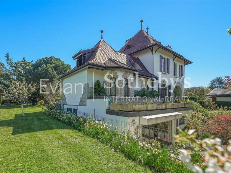 Maison Thonon-les-Bains - 4 chambres - 417m²