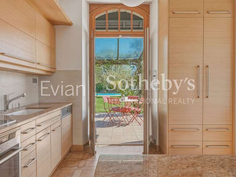 Maison Thonon-les-Bains - 4 chambres - 417m²