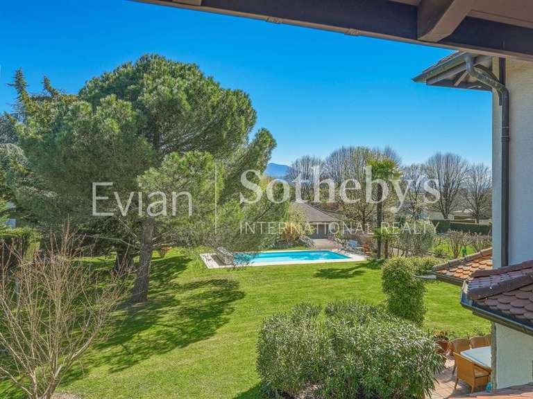 Maison Thonon-les-Bains - 4 chambres - 417m²