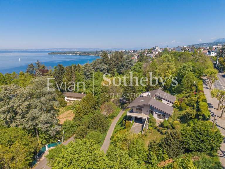 Maison Thonon-les-Bains - 5 chambres - 306m²