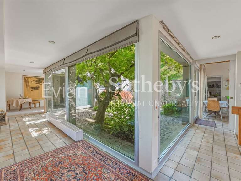 Maison Thonon-les-Bains - 5 chambres - 306m²