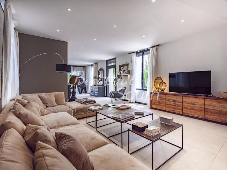 Maison Thuir
