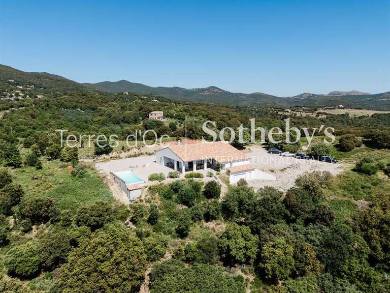 Maison Thuir - 4 chambres - 262m²