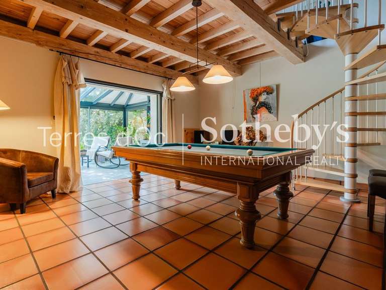 Maison Thuir - 5 chambres - 345m²