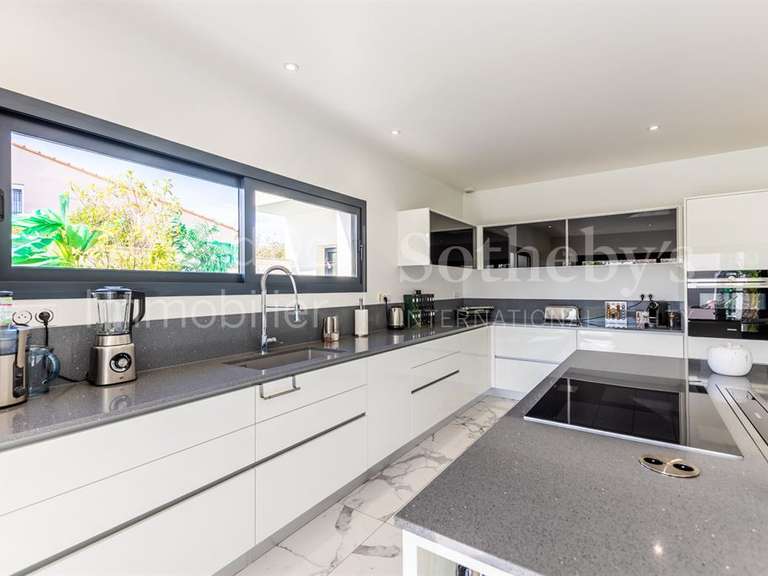 Maison Thuir - 4 chambres - 250m²
