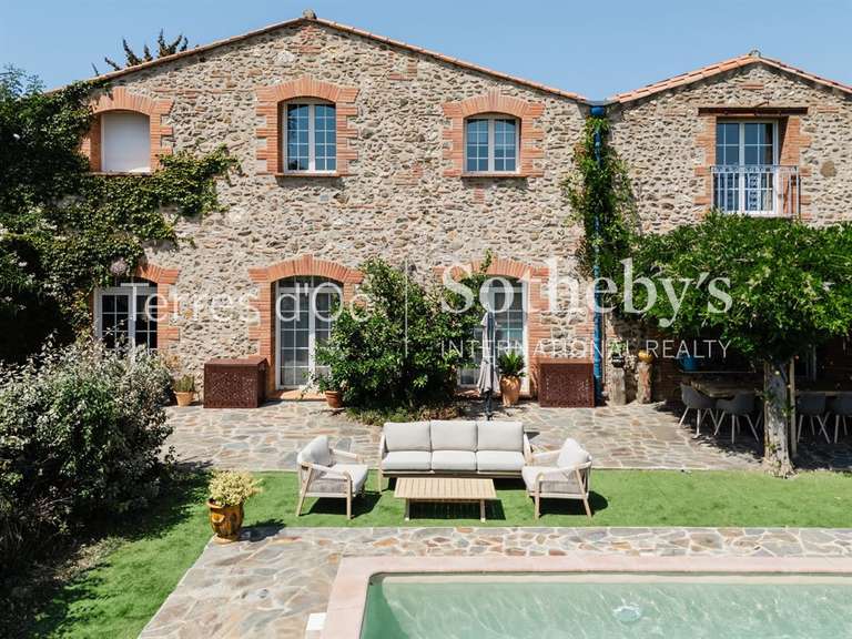 Maison Thuir - 5 chambres - 300m²