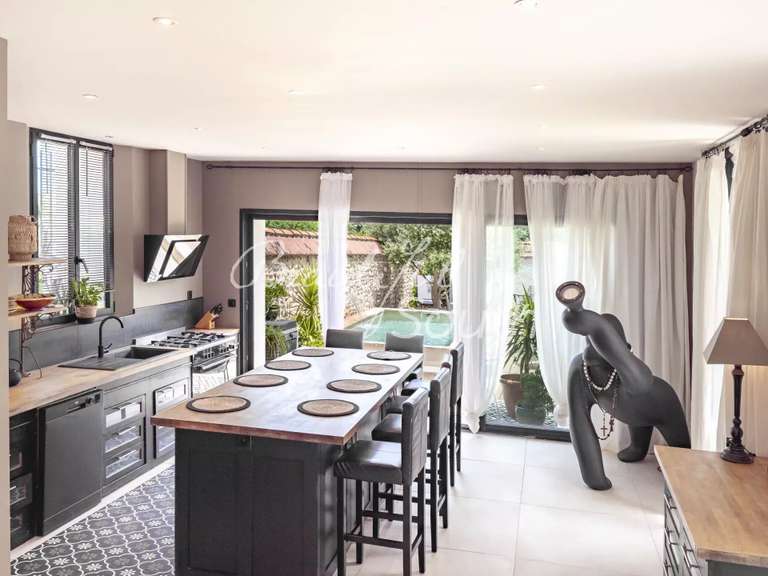 Maison Thuir - 4 chambres - 263m²