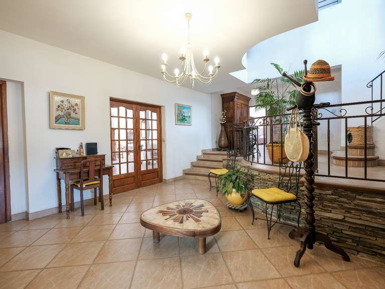 Maison Thuir - 6 chambres - 322m²