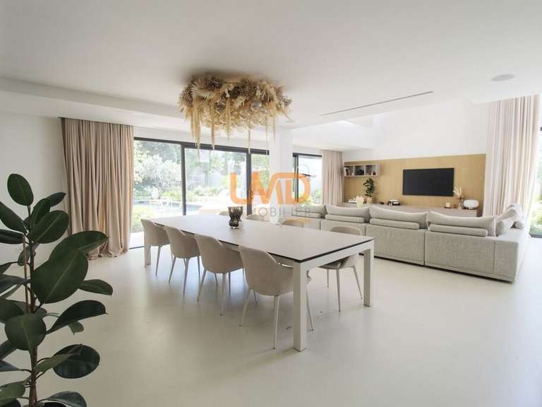 Villa Thuir - 4 chambres - 251m²