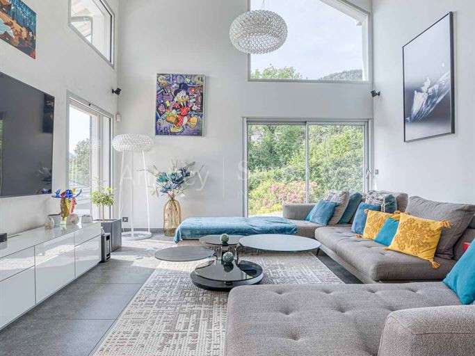 Maison Thyez - 4 chambres - 380m²