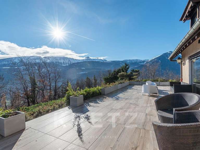 Maison Thyez - 5 chambres - 300m²