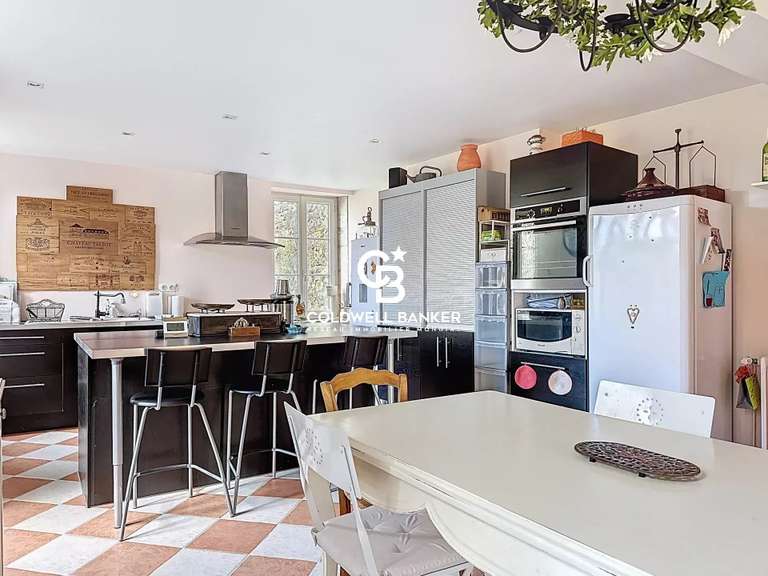 Maison Tonnay-Charente - 6 chambres - 386m²