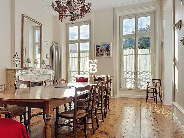 Maison Tonnay-Charente - 6 chambres - 386m²