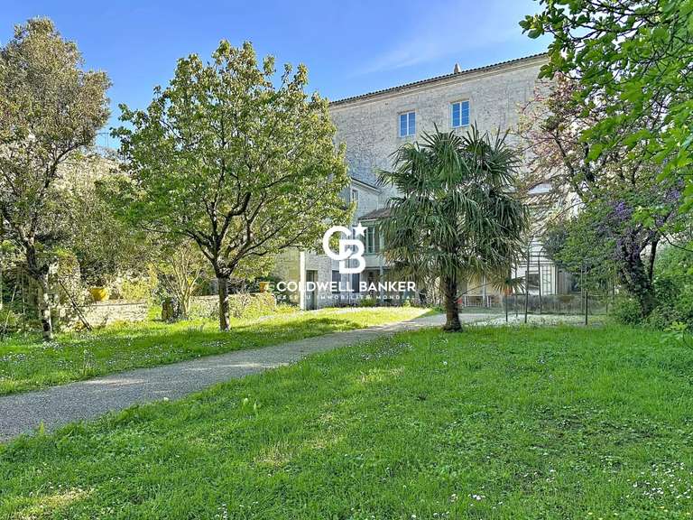 Maison Tonnay-Charente - 6 chambres - 386m²
