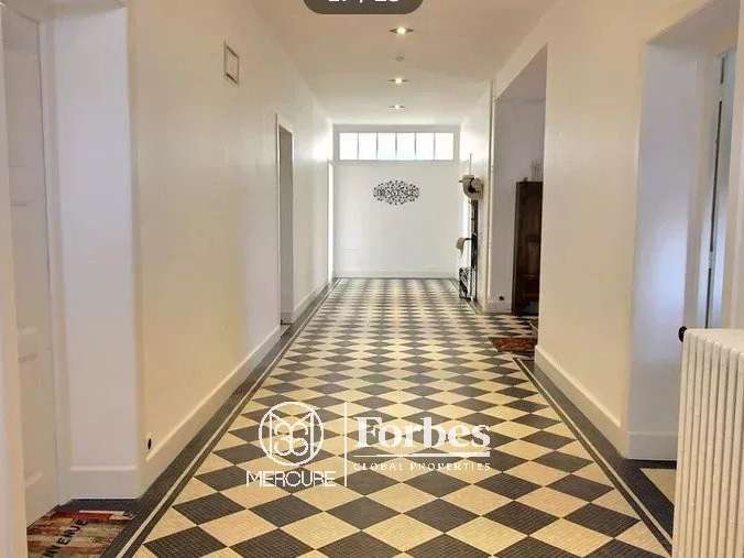 Propriété Tonquédec - 10 chambres - 407m²