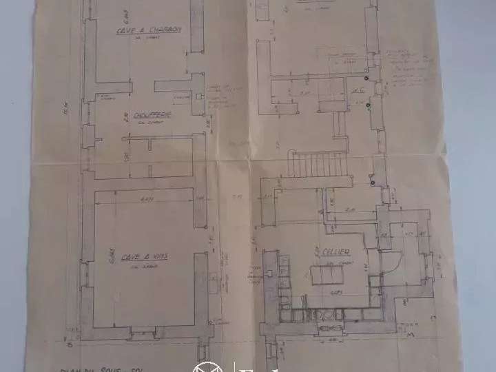 Propriété Tonquédec - 10 chambres - 407m²