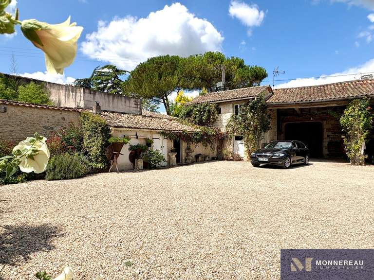 House Torsac - 4 bedrooms - 274m²