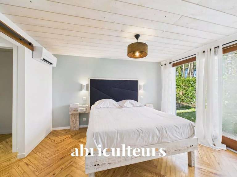 House Tosse - 8 bedrooms - 295m²