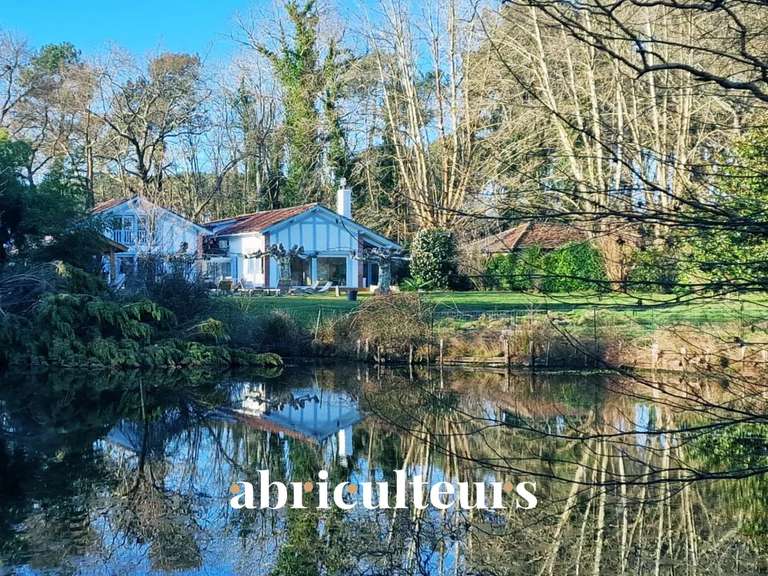 House Tosse - 8 bedrooms - 295m²