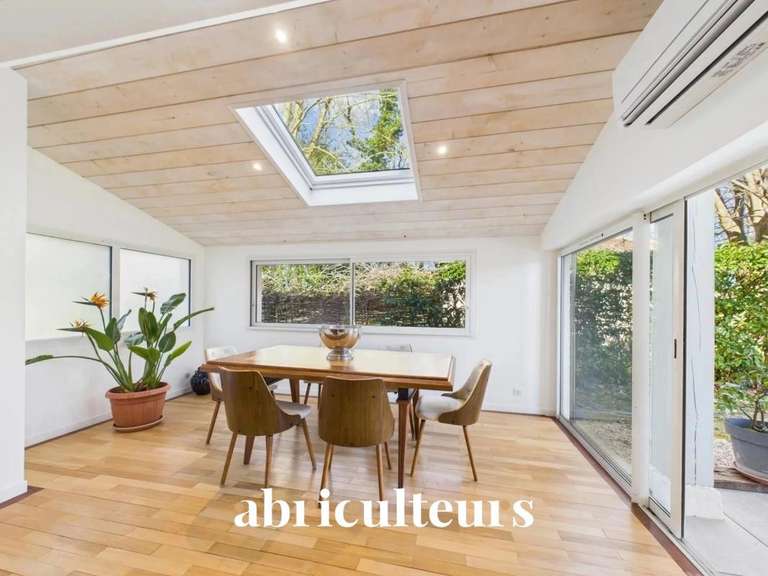 House Tosse - 8 bedrooms - 295m²