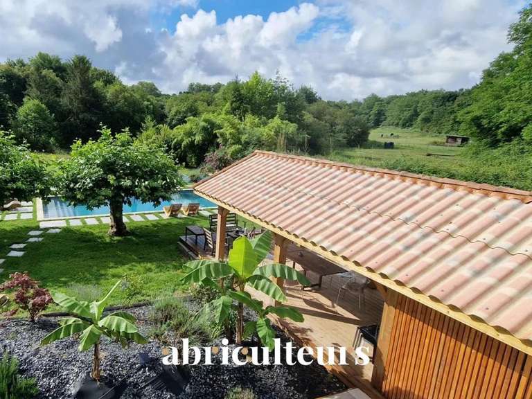 House Tosse - 8 bedrooms - 295m²