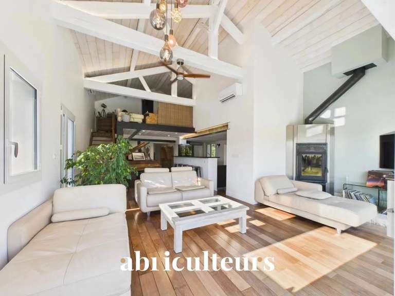 House Tosse - 8 bedrooms - 295m²