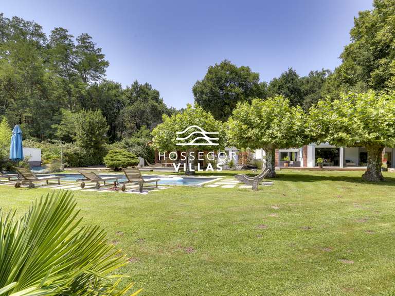 Maison Tosse - 9 chambres - 295m²