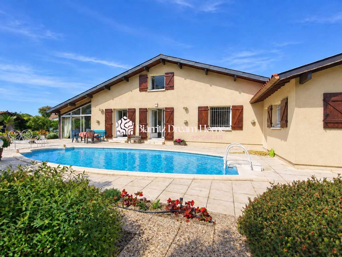 Maison Tosse