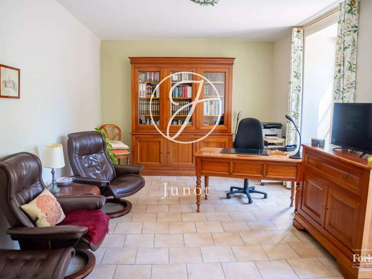 Propriété Toucy - 14 chambres - 3000m²