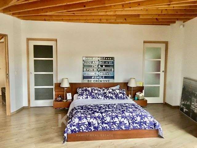 House Touffréville - 4 bedrooms - 270m²