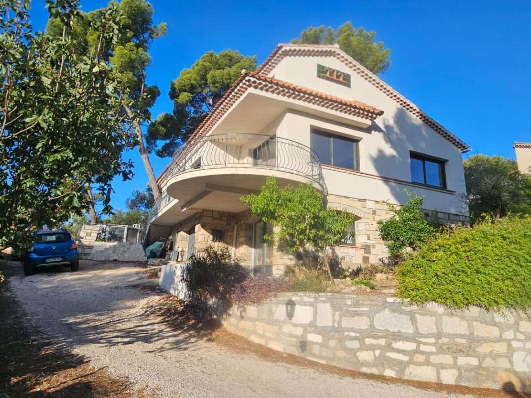 Sale House Toulon 698 000€