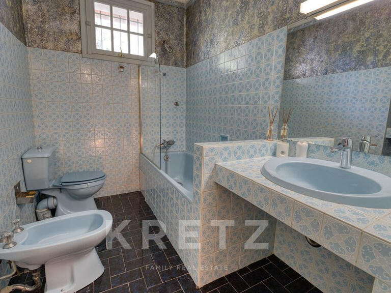 House Toulon - 8 bedrooms - 322m²