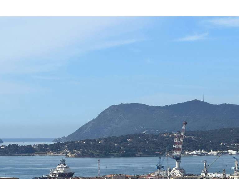 Maison Toulon - 4 chambres - 219m²