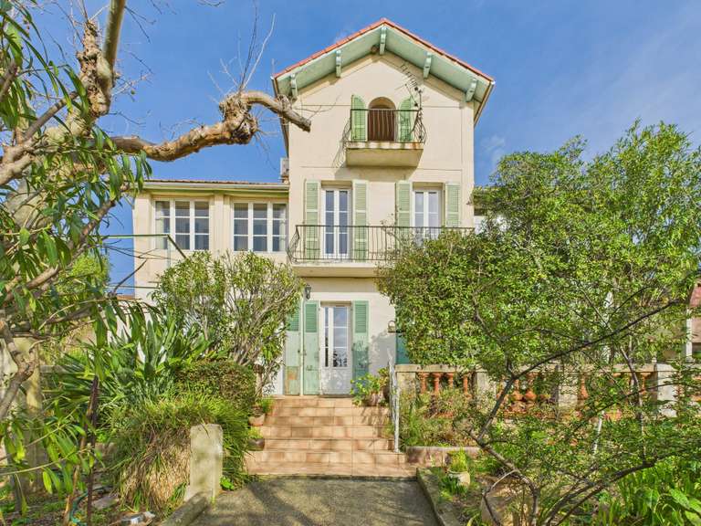 Maison Toulon - 4 chambres - 219m²