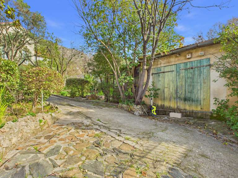 Maison Toulon - 4 chambres - 219m²