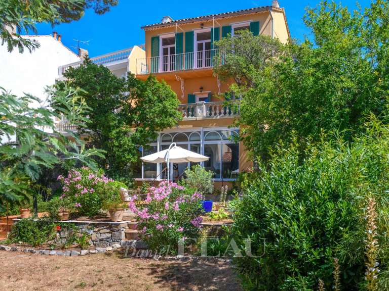 Maison Toulon - 5 chambres - 186m²
