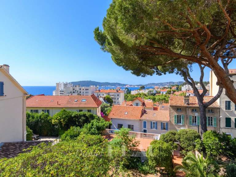 Maison Toulon - 5 chambres - 186m²