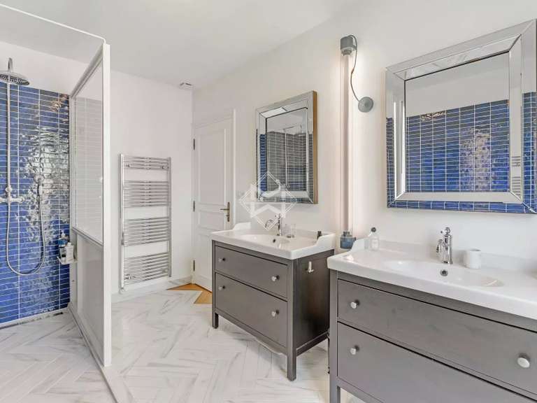 Villa Toulon - 5 chambres - 280m²