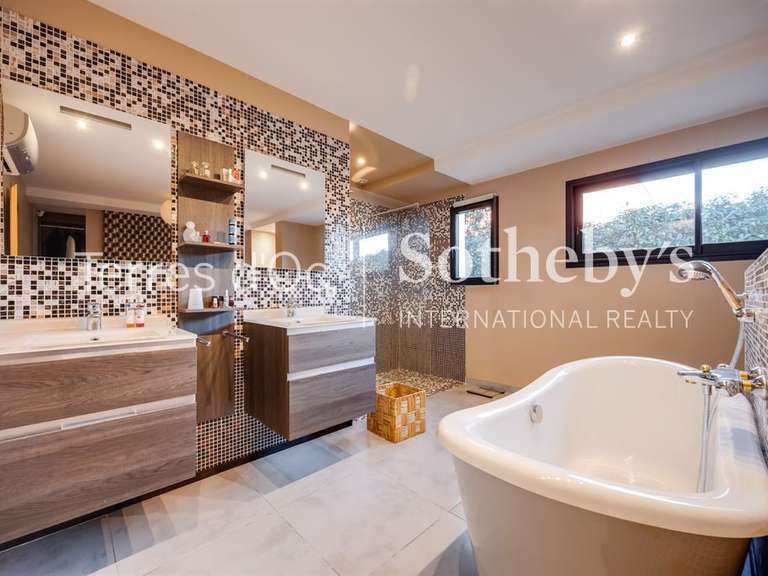 Maison Toulouges - 4 chambres - 194m²