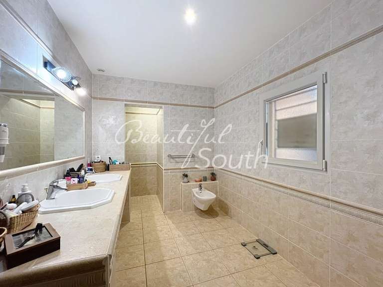 Maison Toulouges - 7 chambres - 283m²