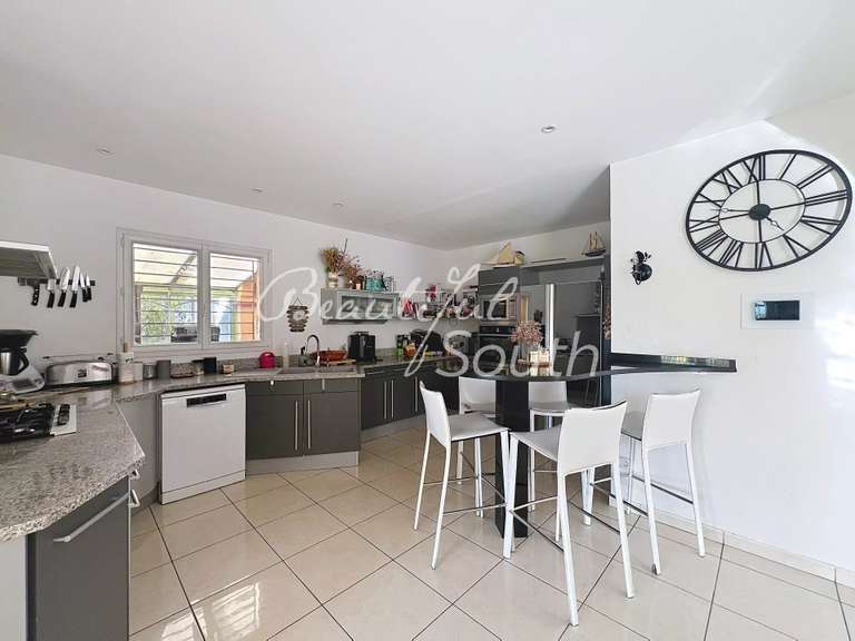 Maison Toulouges - 7 chambres - 283m²