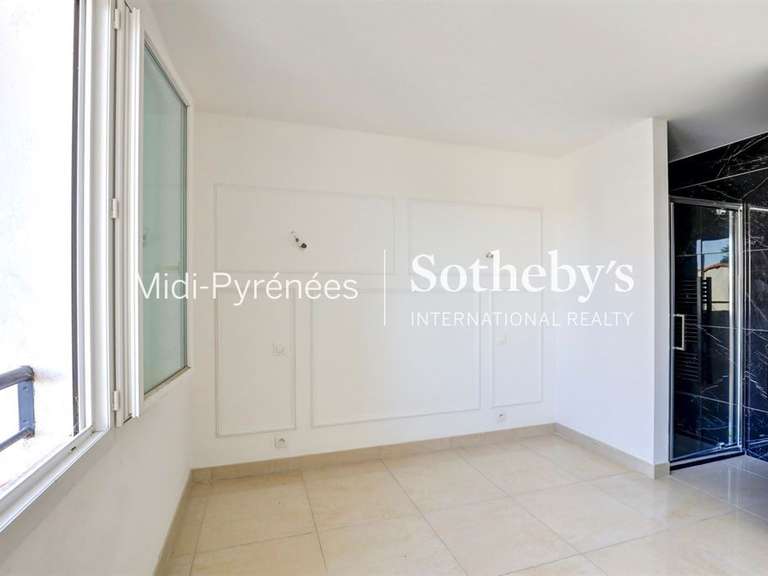 Apartment Toulouse - 5 bedrooms - 218m²