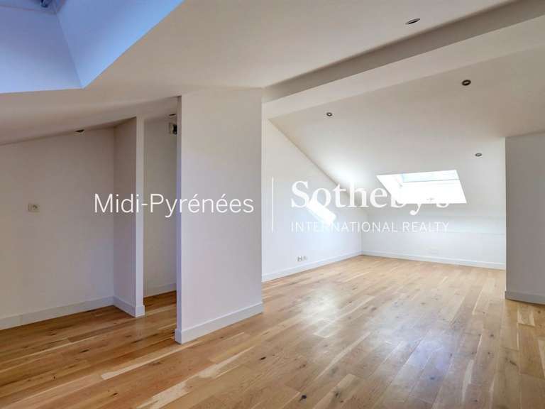 Apartment Toulouse - 5 bedrooms - 218m²