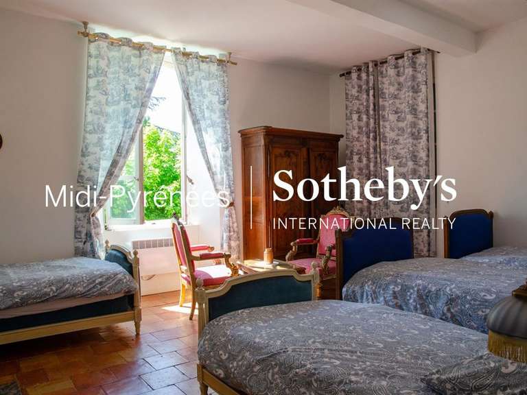 Château Toulouse - 24 chambres - 1573m²