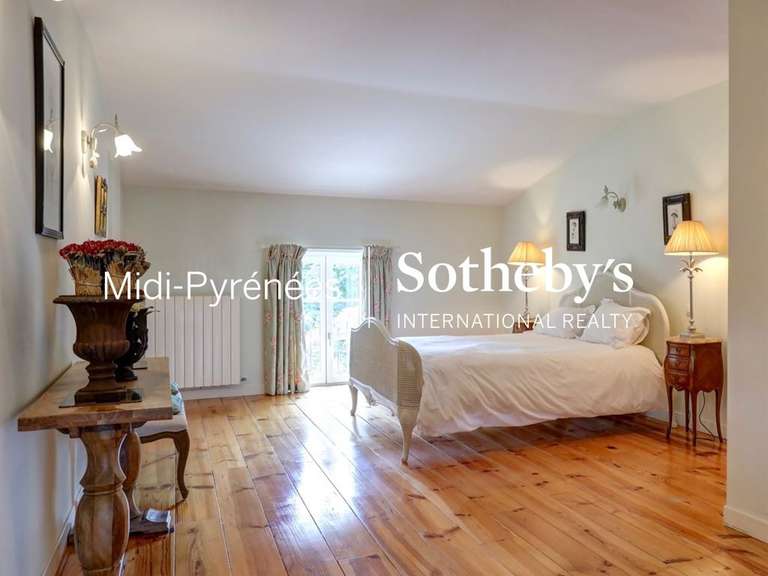 Maison Toulouse - 11 chambres - 728m²