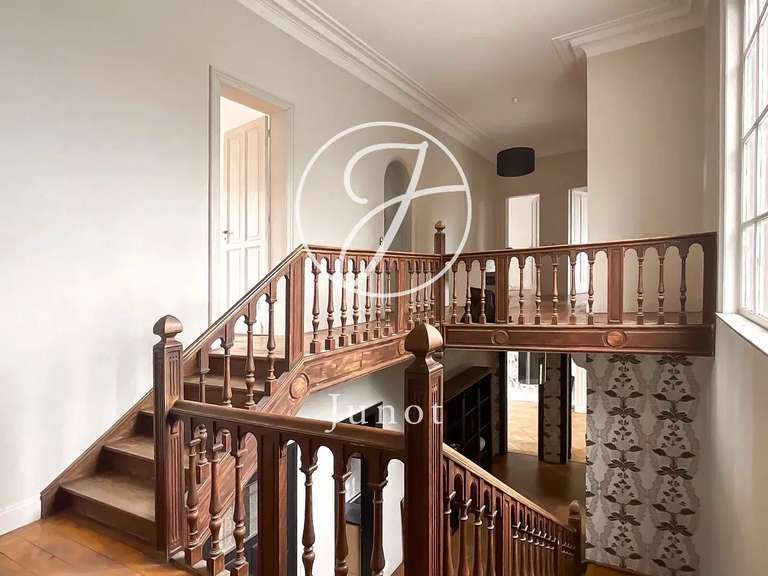 Maison Tourcoing - 7 chambres - 407m²