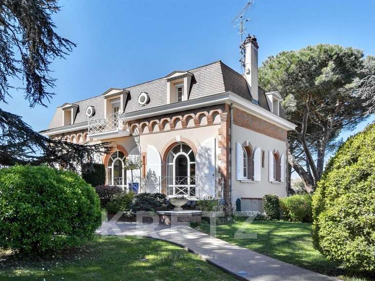 Maison Tournefeuille - 5 chambres - 330m²